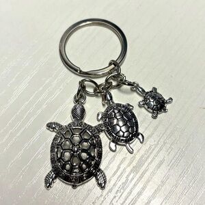 Silver Turtle Keychain